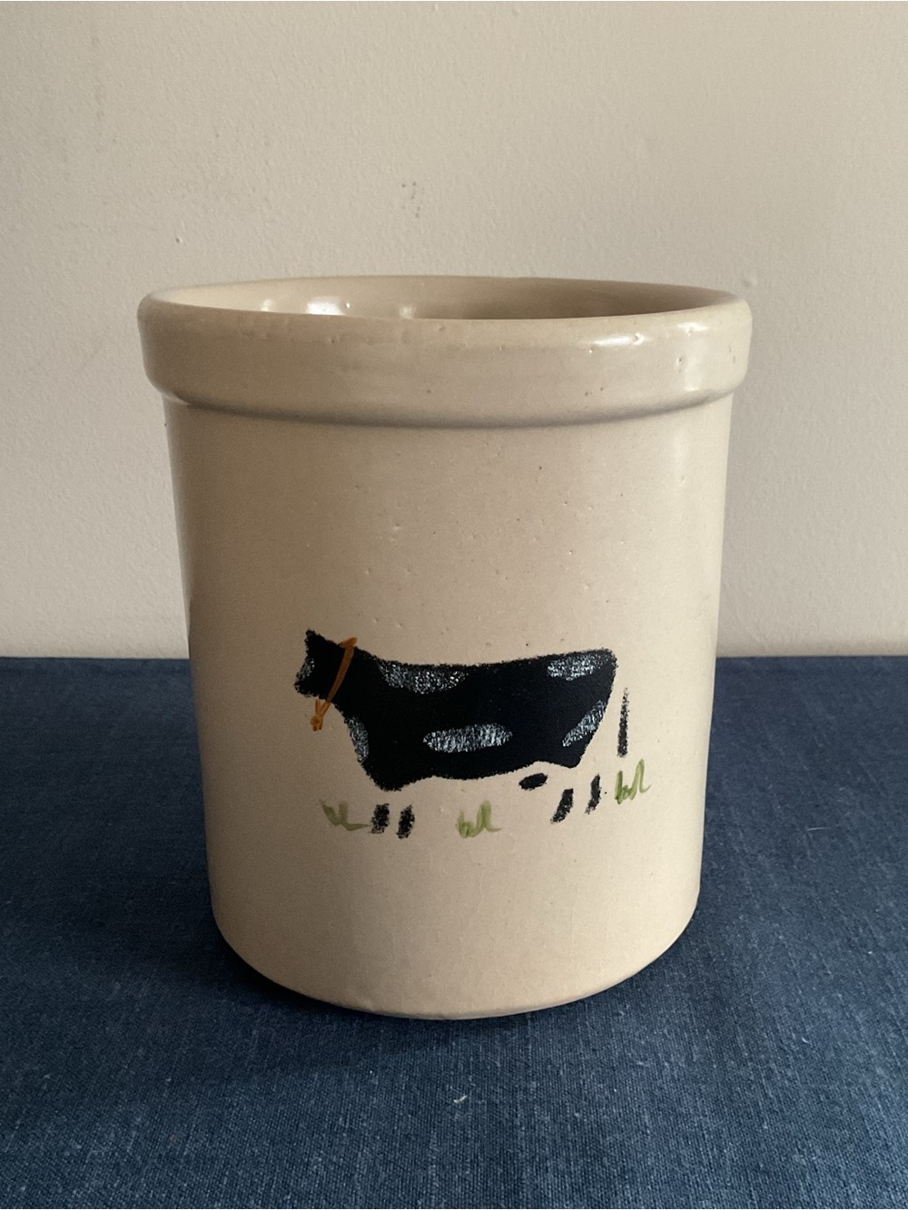 Vintage Robinson Ransbottom Stoneware Crock with Hand Painted Black Cow Detail